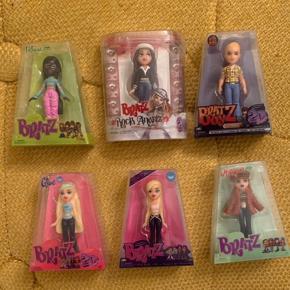 2022 Mini Throwback Bratz Dolls -NIB SEALED